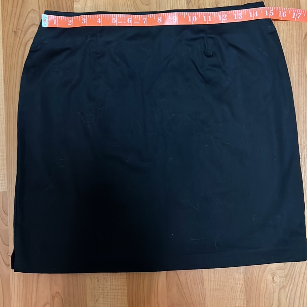 Black Skirt, mini, not too short - 17” long. Size 6. Zips in back. - Picture 3 of 7